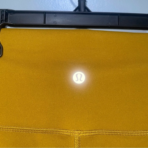Lululemon Wunder Train High Rise Shorts 8" Gold Spice Size 6 - Picture 3 of 9